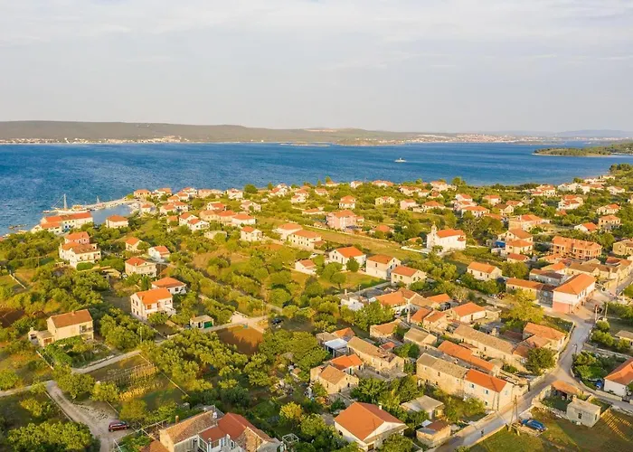 Lipa Nasa Vikendica *