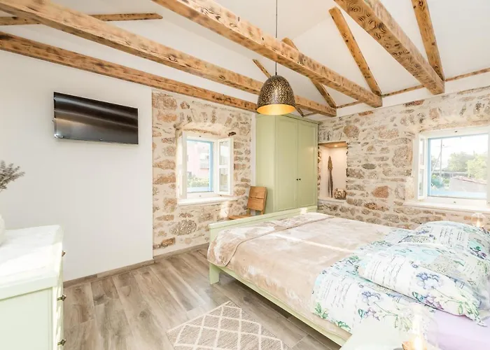 Vikendica Lipa Nasa *