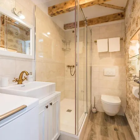 Lipa Nasa Casa de Férias Neviđane